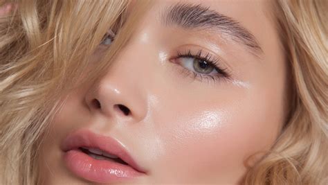Achieve an Instant Glow with the Loreal Magic Glow Stick
